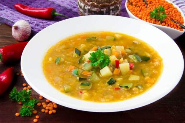 Суп на мясном бульоне с чечевицей. Легкое и вкусное первое блюдо из бобовых 3