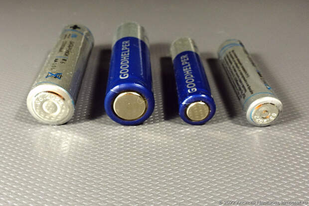 Батарейки Goodhelper Alkaline: дно пробито