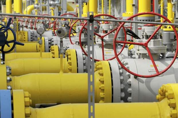 Газпром отклонил вариант плавучего СПГ-завода во Владивостоке из-за валютных затрат и сложности