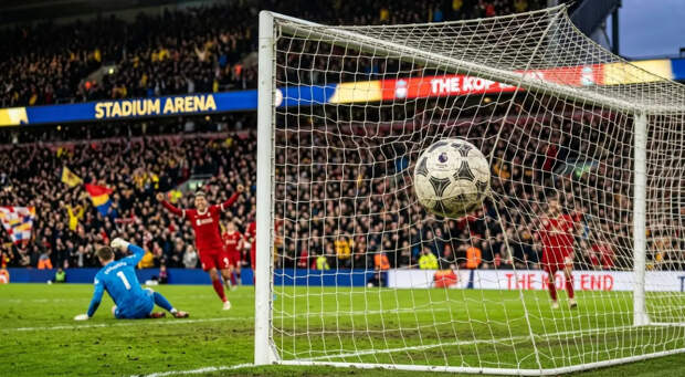 Ответ «Дельфина»: Соболев потроллил «Спартак» маской после забитого гола