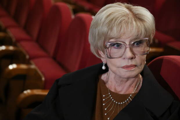 Умерла Вера Алентова. Звезде фильма «Москва слезам не верит» стало плохо на прощании с актером Лобоцким