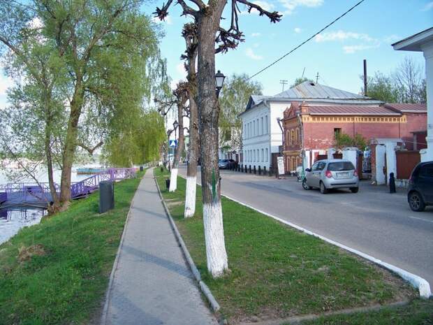На набережной можно посидеть в кафе с видом на Волгу Города России, Плёс, ивановская область, красивые города, пейзажи, путешествия, россия