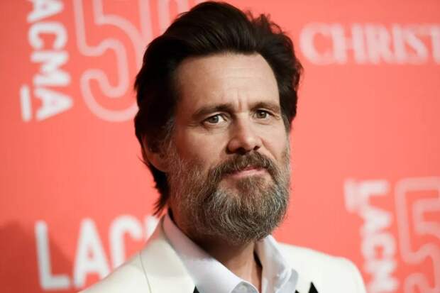 Пластический хирург Даброу встал на защиту внешности Джима Керри