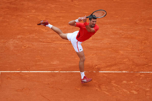 Джокович сенсационно вылетел с турнира в Риме уже в 1/16 финала