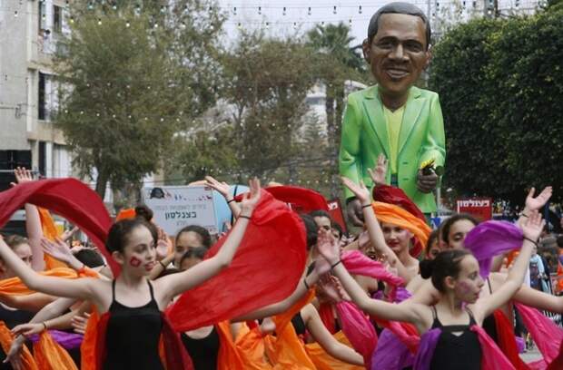 Смешные карнавальные платформы с Обамой