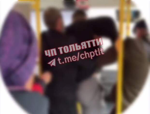 В Тольятти набросившийся на водителя пассажир маршрутки записал видео с извинениями