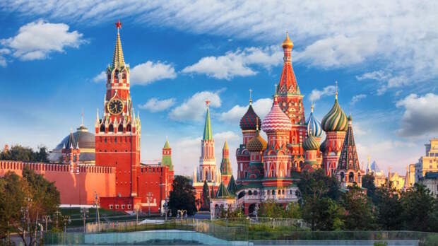 30 мая в Москве ожидается облачная погода с прояснениями, местами небольшой дождь