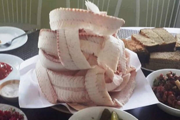 Долбанина: чем эта еда отличается от строганины?