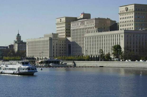 Минобороны: Истребитель Су-30 разбился в Карелии, экипаж погиб