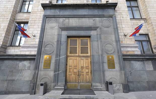 Ведомости: МЭР РФ предложило понизить прогноз темпов роста ВВП до 2,8% в 2022 году