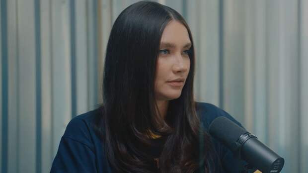 Жена Смолова: «Абсолютно необразованное общество! Меня это очень сильно пугает»