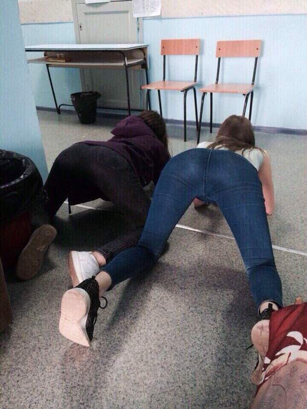 Симпатичные младшекурсницы, ради которых парни не прогуливают пары вуз, институт, красота, образование, пары, студентка, университет, учеба
