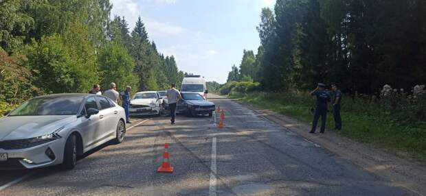 В Тверской области молодой водитель не справился с управлением и устроил ДТП