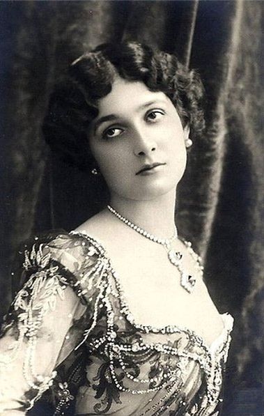 Лина Кавальери