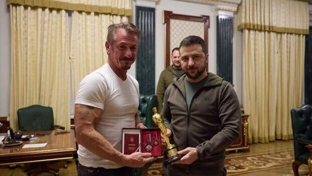 Голливуд спасает Ермака. Зачем актер Шон Пенн поехал на Донбасс