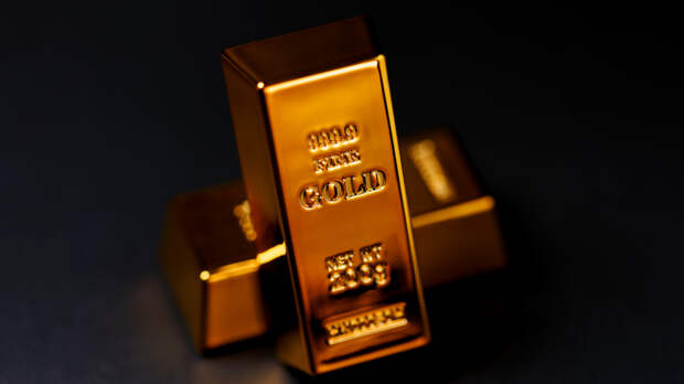 Бумажные деньги дешевеют: золото бьет рекорды на фоне падения доллара