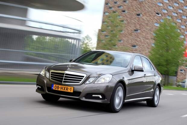 Mercedes-Benz_E250.jpg
