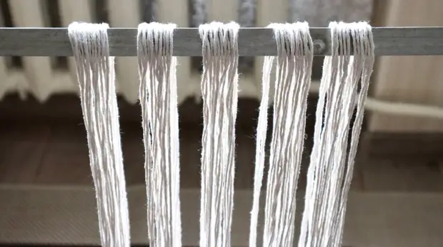 Раньше все советские дамы ходили с этими сумочками по хозяйственным нуждам. А теперь это стильный аксессуар для настоящих модниц