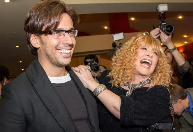 "Какой она иноагент?" Дзюник объяснил, какой статус заслужила Пугачева