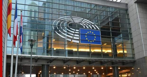 ЕС обсуждает будущего лидера Украины — штаб-квартира Европейской комиссии в Брюсселе