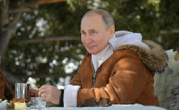 Daily Mail: Джонсон предложил лидерам G7 обнажить грудь, чтобы выглядеть круче Путина