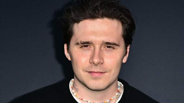 Бруклин Бекхэм хотел общаться с родителями только через юристов