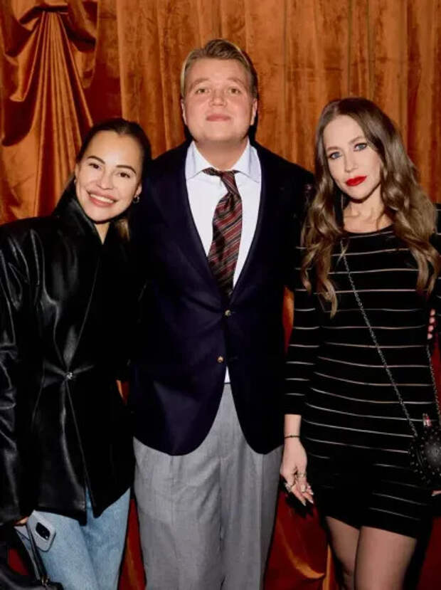 Дарина Алексеева, Никита Мартынов и Юлия Барановская