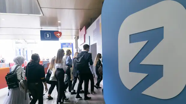 Трансляции онлайн-марафона «Дома со «Знанием» набрали свыше 25 млн просмотров