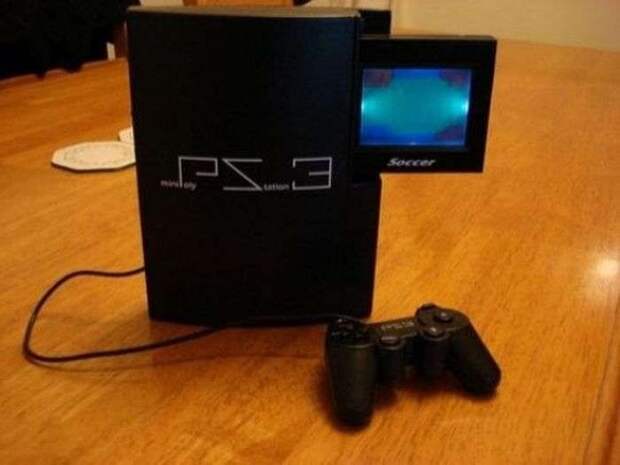 PS 3 со встроенным монитором, это ли не мечта любого геймера? Наверное, именно так рассуждают китайские инженеры китай, подделки, прикол, фейки, юмор