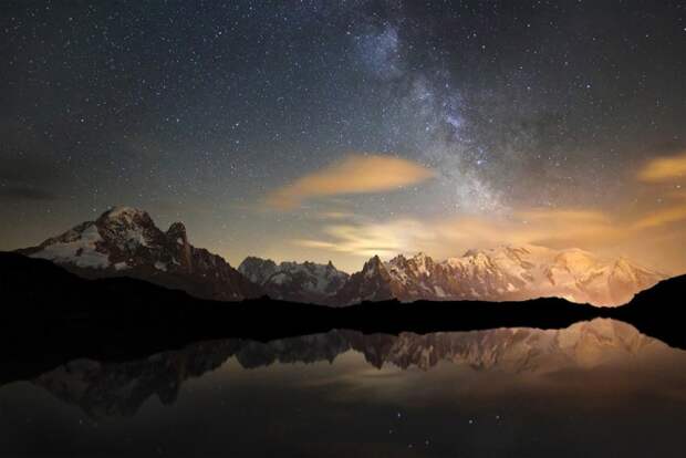 19milky-way-rising-over-the-mountains
