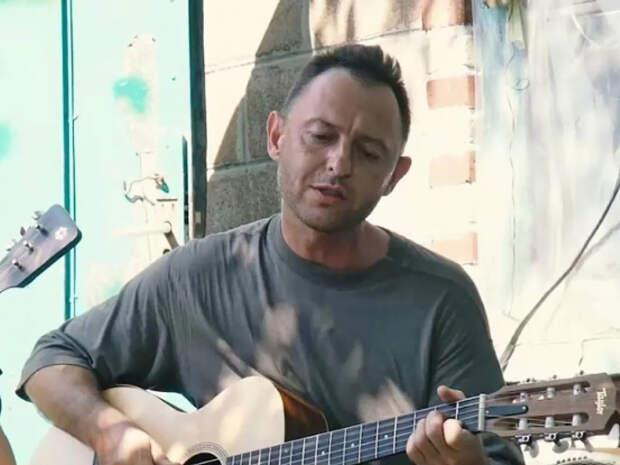 Критиковавший СВО солист группы «Звери» отправился в зону СВО (ВИДЕО)