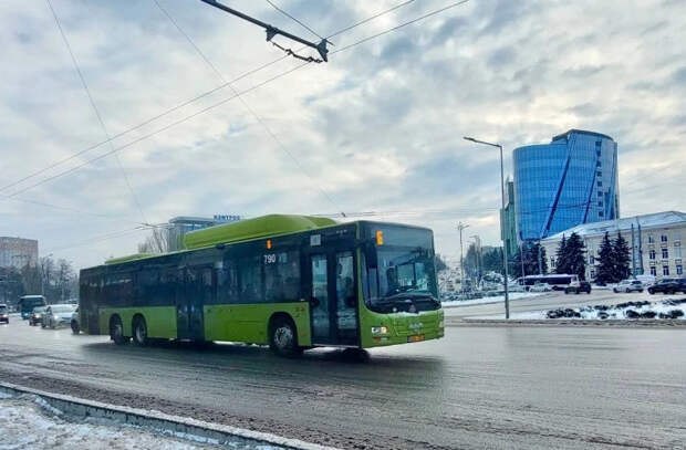 Движение общественного транспорта в столице восстановлено