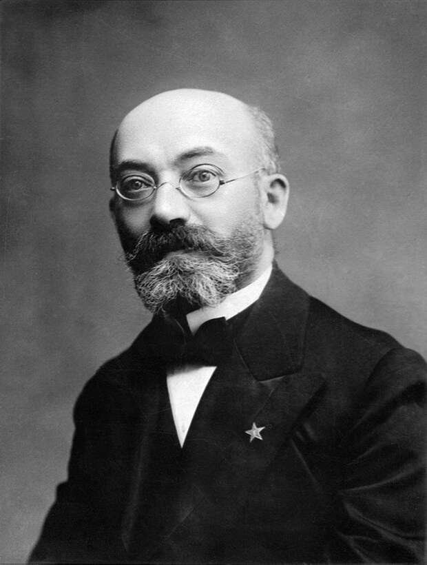 Лазарь Заменгоф знал, помимо иврита и идиша, английский, французский, немецкий языки, а также латынь и греческий Лазарь Заменгоф знал, помимо иврита и идиша, английский, французский, немецкий языки, а также латынь и греческий