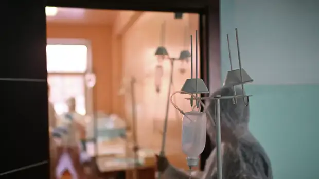 Мишустин: «омикрон» более контагиозен, но менее летален