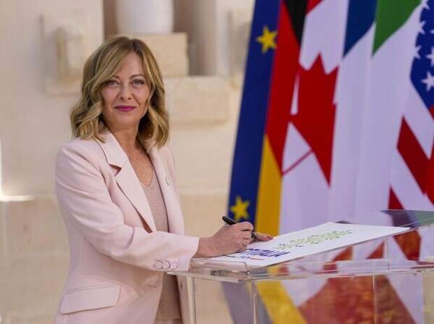 Мерц в ярости: Мелони готова бросить ЕС ради Трампа и Путина. Итальянская «пятая колонна» активизировалась