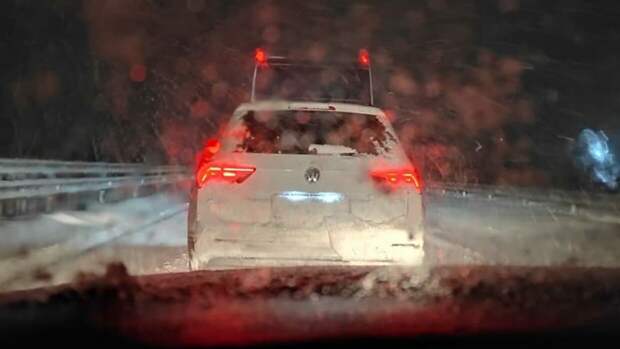 В Крыму нашли виноватого в снежном коллапсе на Крымском мосту и трассе «Таврида»  В Крыму нашли виноватого в снежном коллапсе на Крымском мосту и трассе «Таврида»