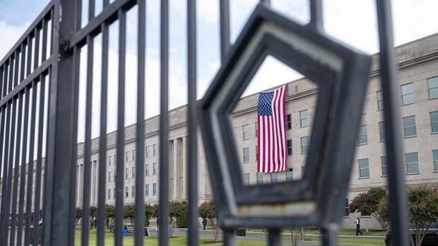 Пентагон: Генерал ВС США Агуто напился в Киеве и потерял секретные документы