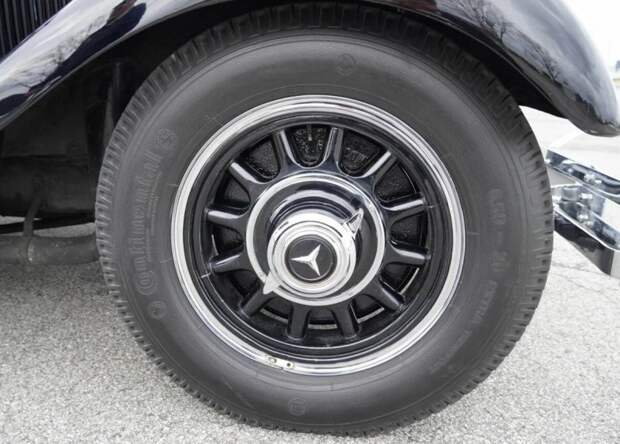 Кабриолет Mercedes-Benz 770K из музея гоночной трассы Индианаполиса