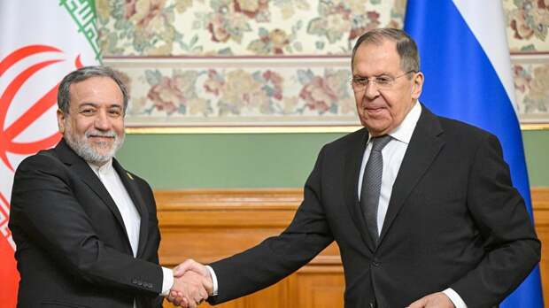 МИД России: Лавров и Аракчи обсудили конфликт на Ближнем Востоке