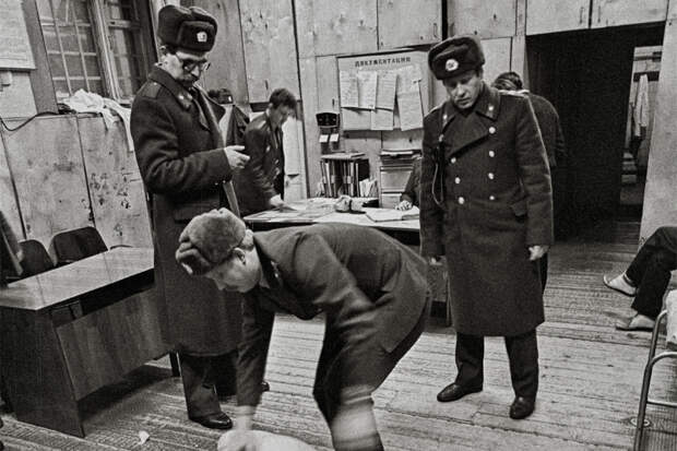 «Я понял, что убиваю человека». 45 лет назад милиционеры расправились с майором КГБ. Как это привело к чисткам в советском МВД?