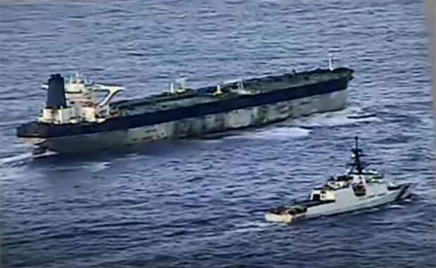«Русские молча отдали танкер американцам»: Почему никаких «кораблей прикрытия» от нашего ВМФ не было и в помине