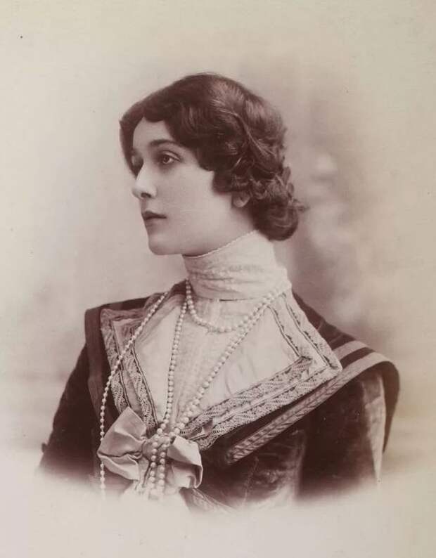 Лина Кавальери