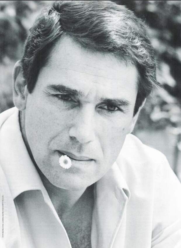 "Горбатый и со шрамом во всё лицо! А я не такой!" Как легендарный Робер Оссейн стал мировой звездой