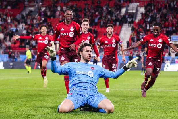 В MLS вратарь забил гол в добавленное время и принес своей команде ничью