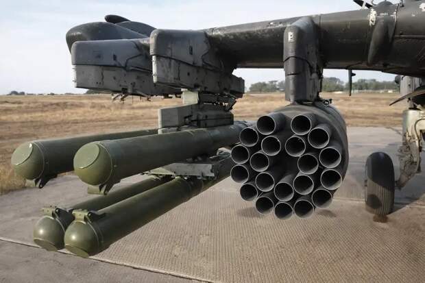 Идёт растаскивание вражеской обороны на севере и юге с целью прорыва под