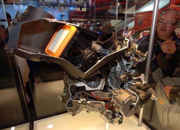 Двигатель Ducati 1199 panigale-Superquadro
