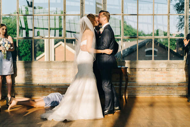 Groom's Sister Passed Out At The Exact Moment The Judge Said 