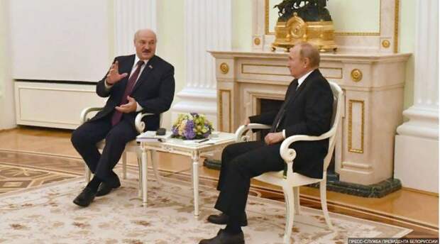Лукашенко рассказал, о чем до ночи говорил с Путиным