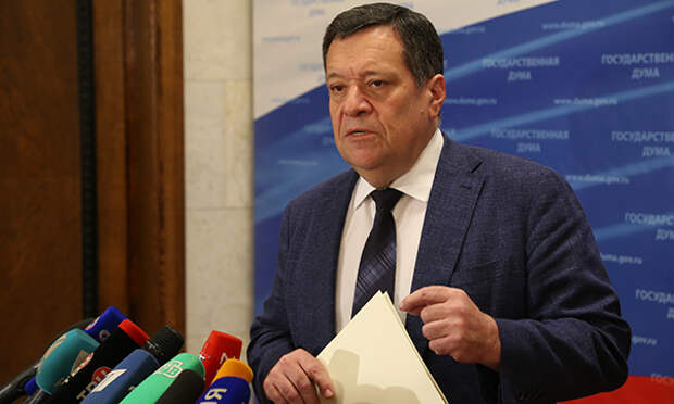 Госдума приняла во втором чтении поправки «Единой России», разрешающие продажу театральных билетов без кассовых аппаратов