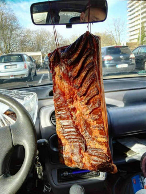 Автомобильный освежитель.